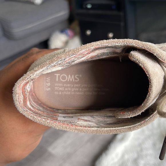 TOMS DESERT WEDGE SHOES TAUPE TAN SUEDE LACE UP - Picture 6 of 8